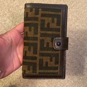 FENDI BROWN BLACK VINTAGE WALLET